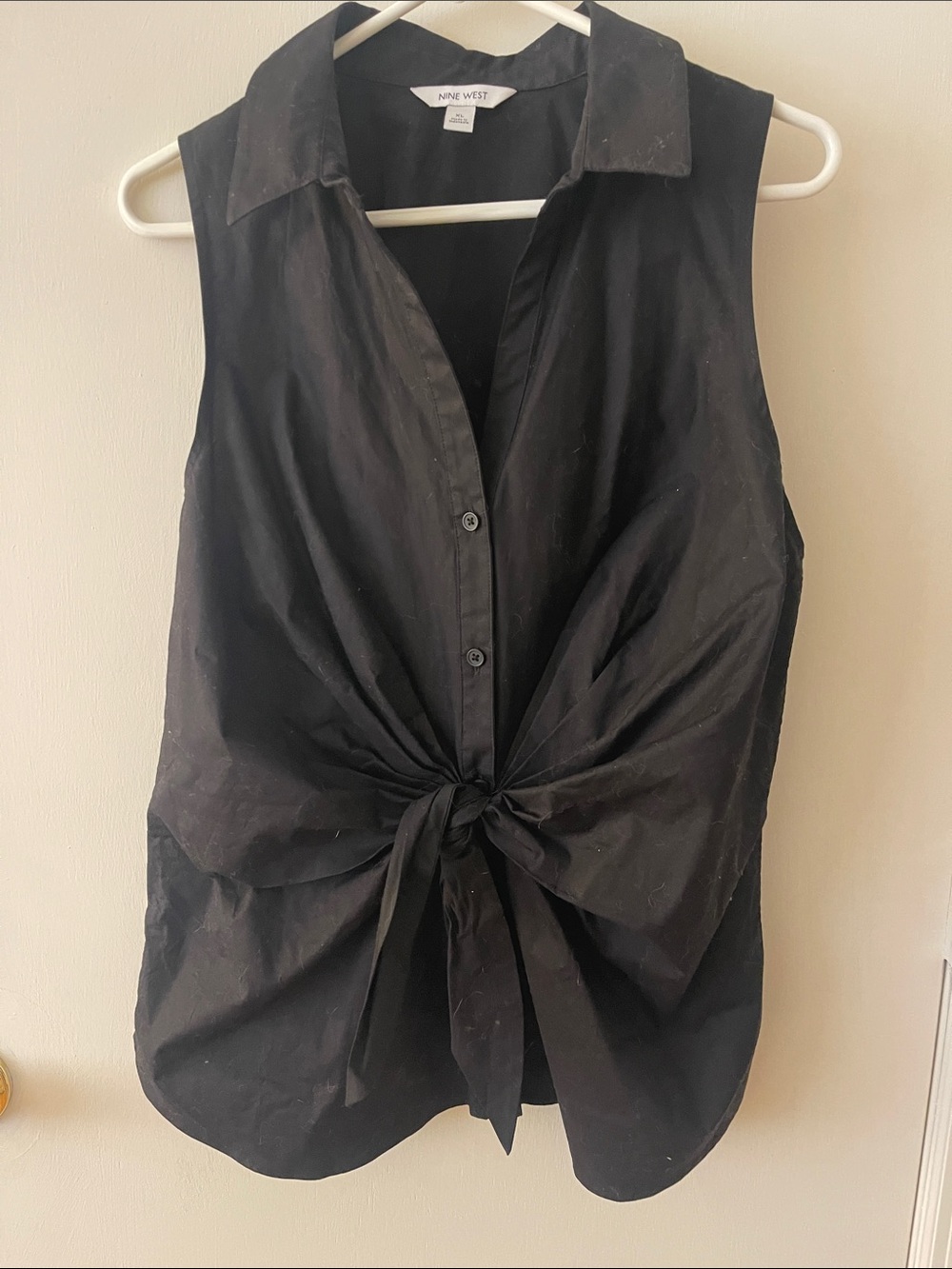 Nine West Black Sleeveless Button-Front Tie-Waist Collared Top